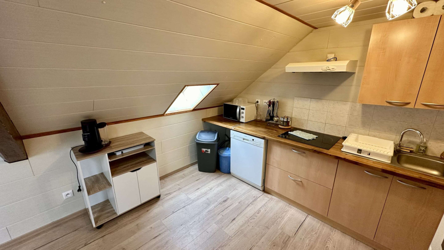 Private kitchen 2, Spacious Spot by the Hiking Trails, Puy-de-Dôme