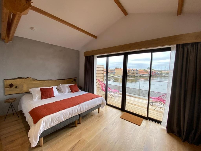 Bedroom 2, LES 12 DE LARROS, Gironde