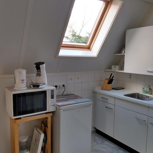 Private kitchen 5, Cozy Holiday Home in Burgerbrug, Zijpe