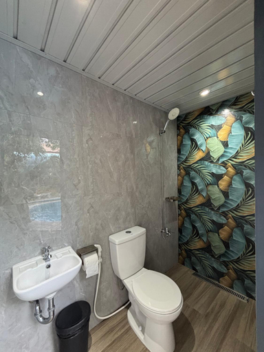 Bathroom 2, The Barkly House Staycation, Biñan