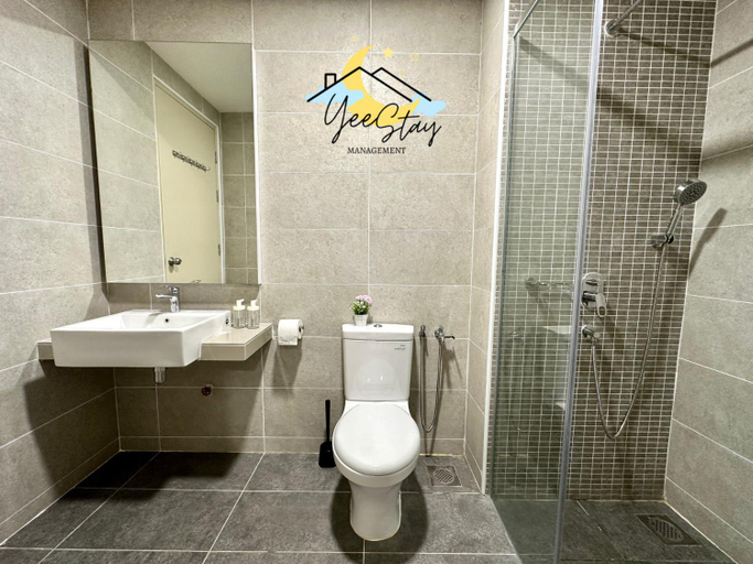 Bathroom 3, SeaView PoolView CityView BaliResidence Video game 5minJonker, Malacca City