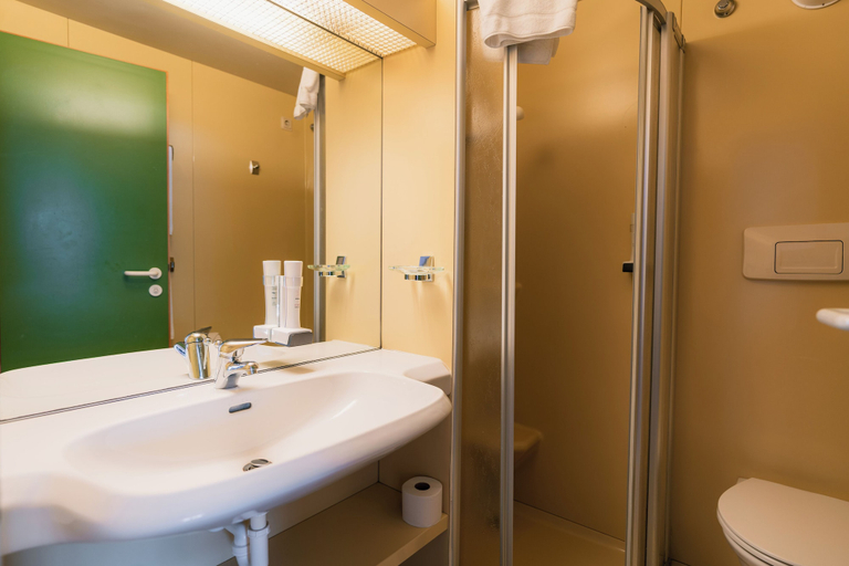 Bathroom 5, Sporthotel Kurzras, Bolzano