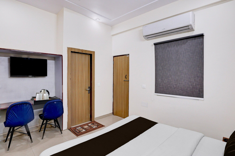 Room 3, Super Townhouse Noida Sector 70, Gautam Buddha Nagar