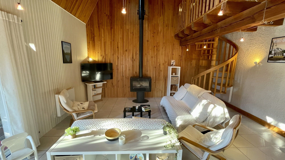 Living room 4, Luminous Escape by the Peak Path, Puy-de-Dôme