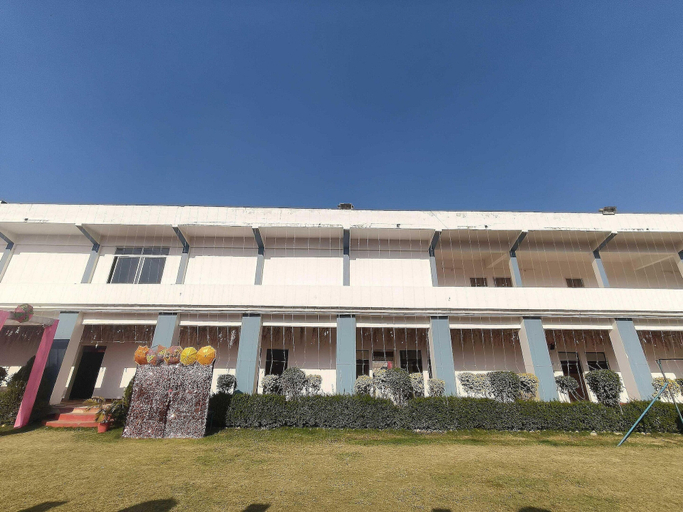Exterior 2, Hotel O Takrohi Hospital Road, Lucknow