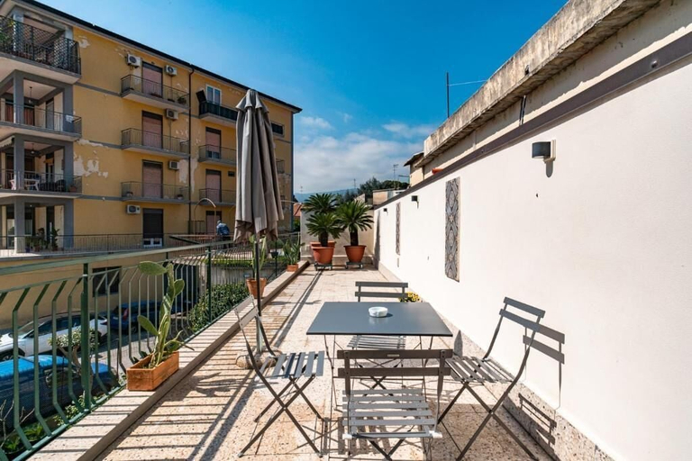 Outdoor dining 4, Casa Ciumifriddu, Catania