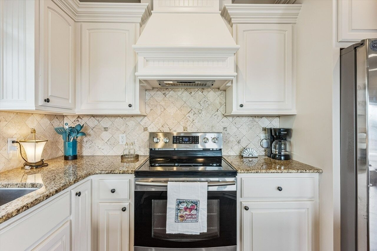 Private kitchen 4, Pelicans Landing 2 Bedroom Home by RedAwning, Galveston
