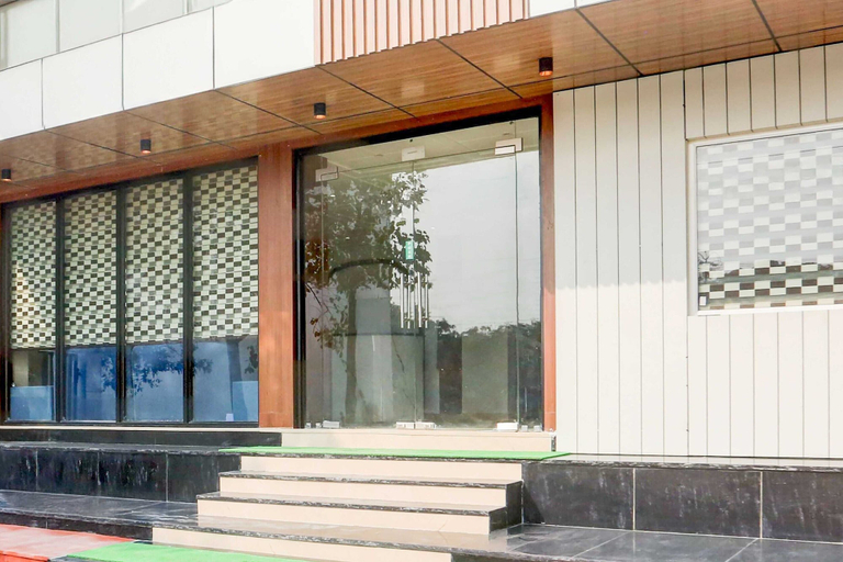 Reception 5, Collection O Taj Nagri Phase 2, Agra