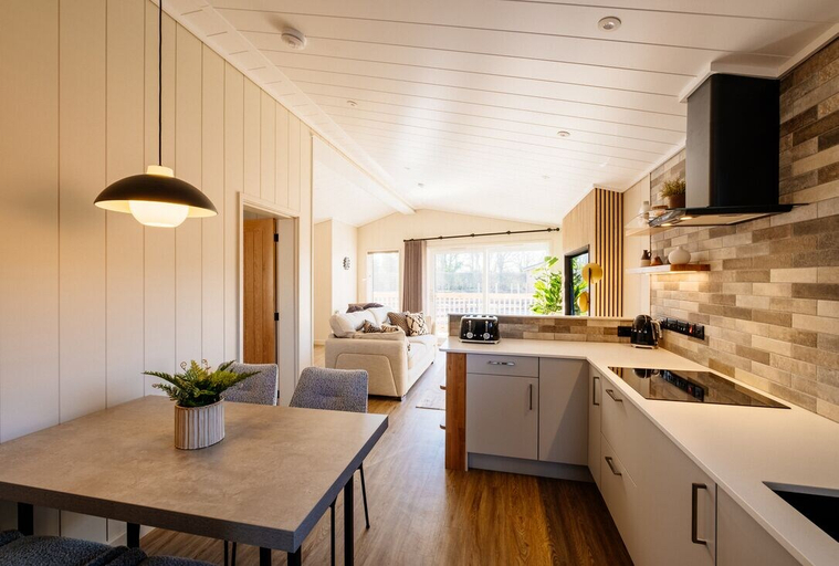 Private kitchen 2, Landal Laceby Manor Resort & Spa, Lincolnshire