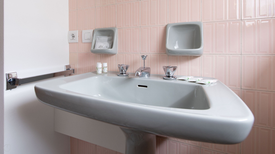 Bathroom 3, Italianway  - Besta 2, Sondrio