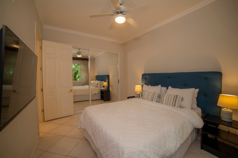 Interior 5, Colina 8F 2 bdr Garden View in Los Suenos, Garabito