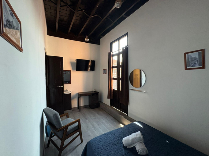 Room 2, Hotel Zamora Downtown CDMX, Mexico City