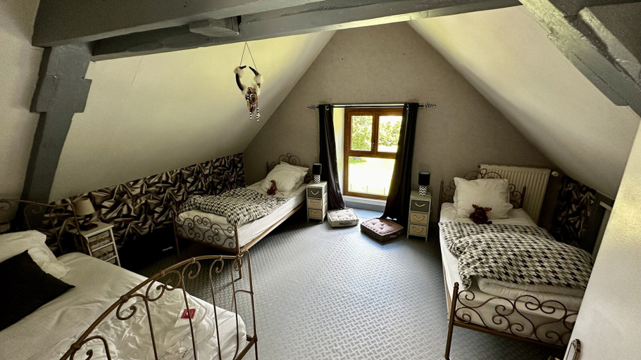 Room 2, L'ecole du Hameau - Mont Dore 9 Pers, Puy-de-Dôme