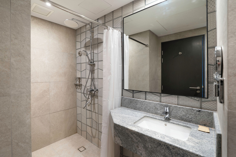 Bathroom 5, Mercure Mactan Cebu, Lapu-Lapu City