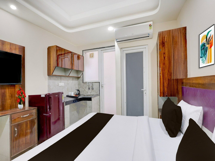 Room 5, Townhouse Phase 3 DLF Cyber City, Gurgaon