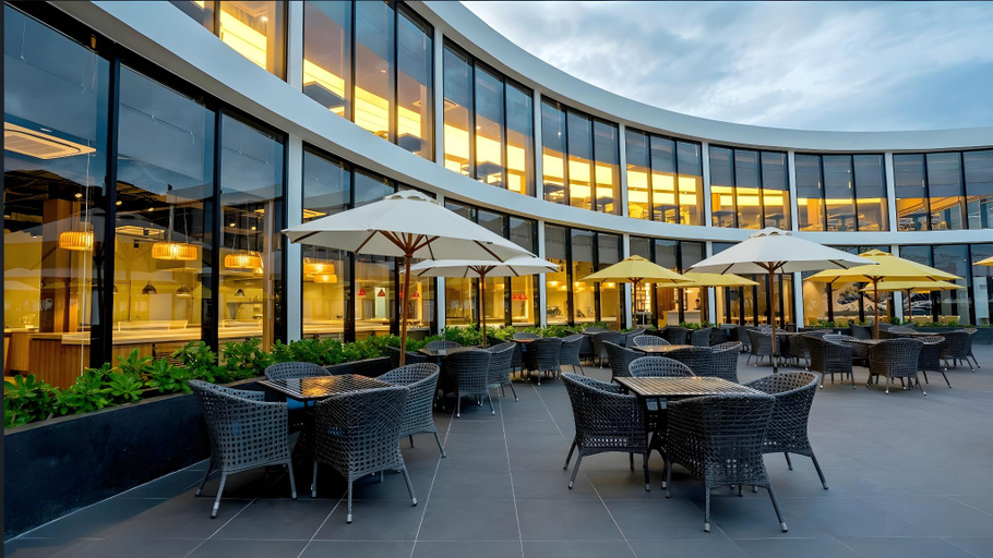 Food & Drinks 5, Oceanami Luxury 3-Bedroom Villa & Beach Club, Đất Đỏ