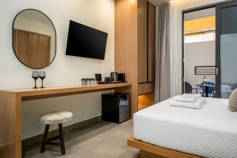 Bedroom 4, Monarco Executive Rooms, South Aegean