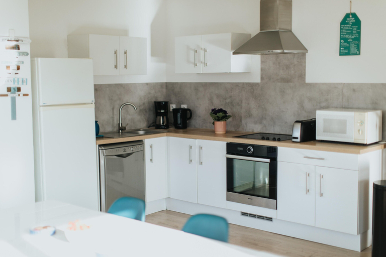 Private kitchen 3, Charming Holiday Home in Porspoder, Finistère