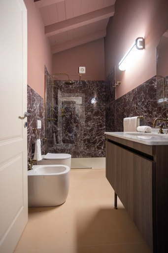 Bathroom 4, Ca Moroni Collection, Bergamo