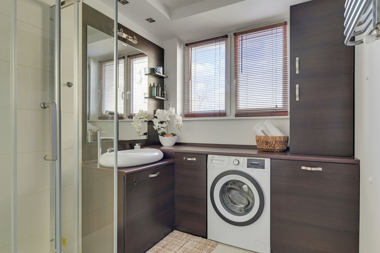 Bathroom 4, Piastowska near the Jelitkowo Beach & Reagan Park by Downtown Apartments, Gdańsk City