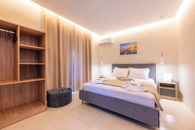 Bedroom 3, Blue Wave Suites - Ixia, South Aegean