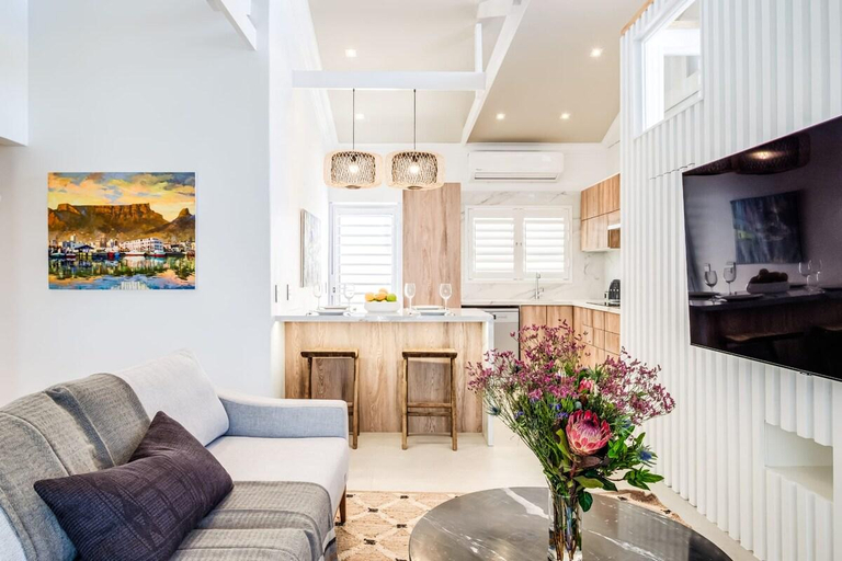 5, Seaside Escape Apartment Sea La View, City of Cape Town