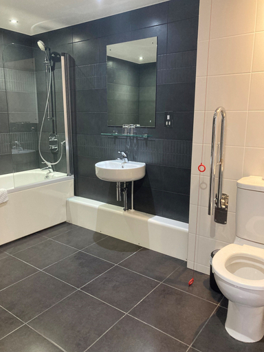 Bathroom 4, George Albert Hotel & Spa, Dorset