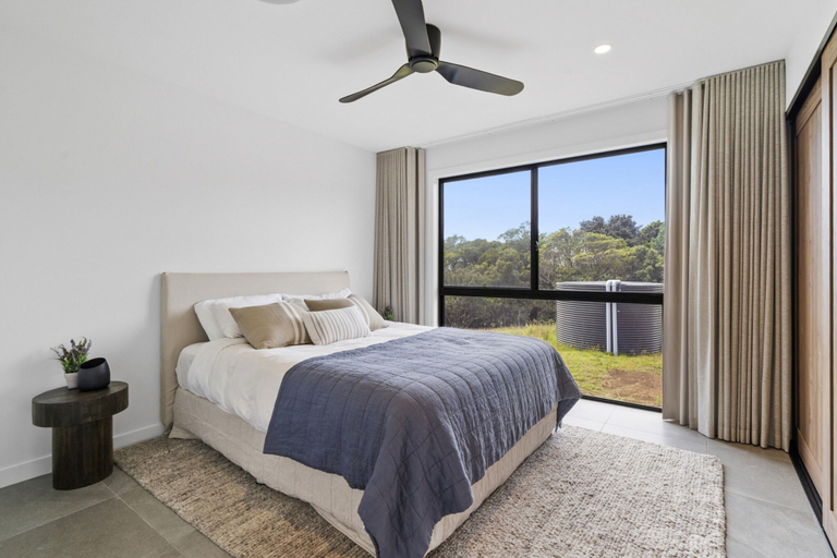 Room 2, Scenic House With Private Yard & BBQ Area, Gold Coast