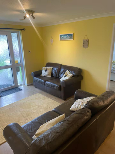 Living area 3, 2 Bed Cottage - Sleeps 5 - Pets - Parking - Garden, Cornwall