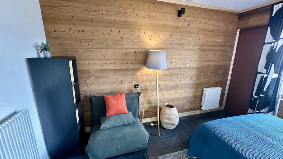 Room 5, Tranquil Flat for 5 in Murat-le-quaire, Puy-de-Dôme