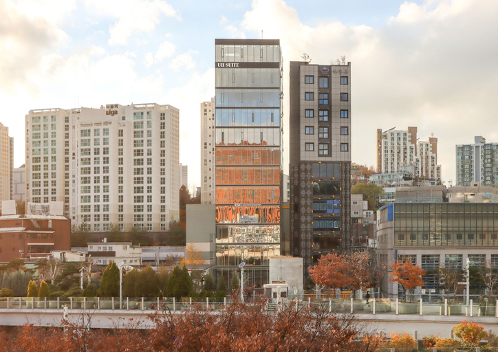 Exterior & Views 2, UH Suite The Seoul, Jung