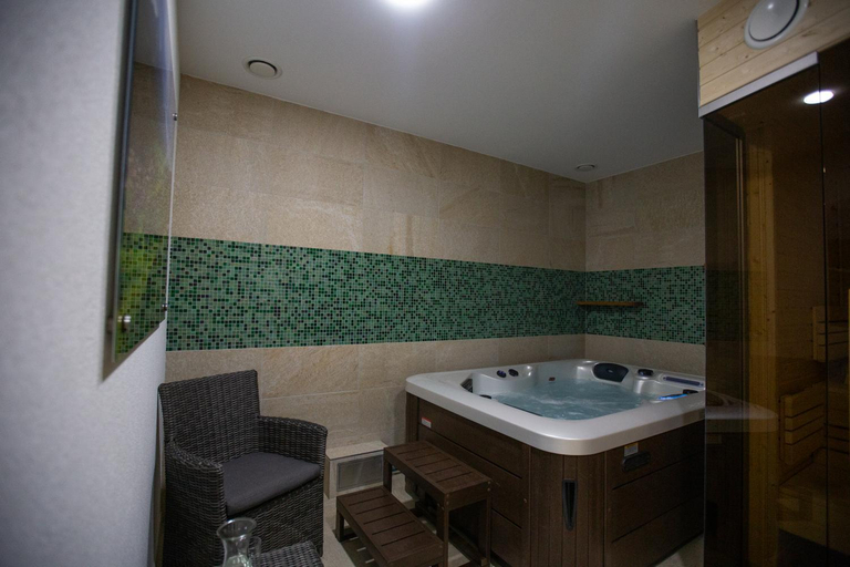 Bathroom 2, Apartmany Lucny Raj, Poprad