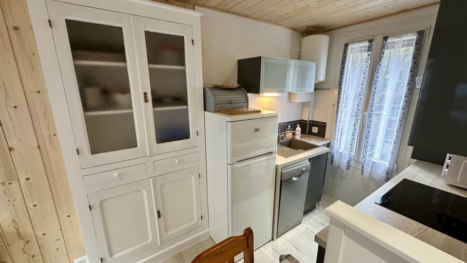Private kitchen 3, Breezy Nook Near the ski Resort, Puy-de-Dôme