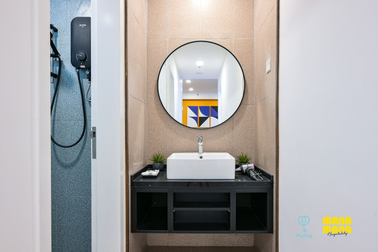 Bathroom 5, Stallionz by Mykey, Kinta