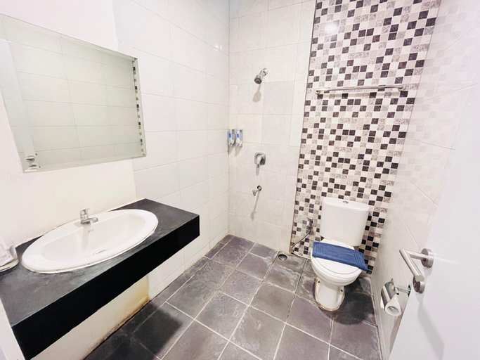 bathroom 5