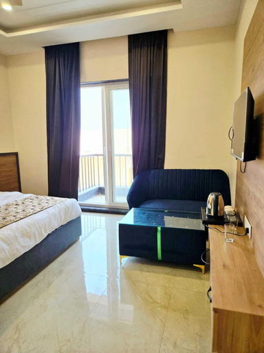 Room 3, RN Hotel And Lawn, Gonda