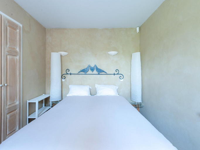 Room 3, Elegant Villa in Les Mees With Garden, Alpes-de-Haute-Provence