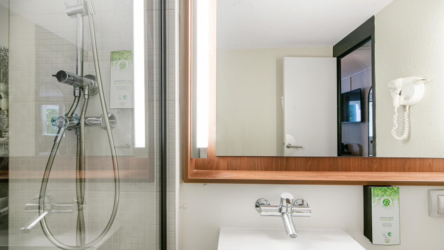 Bathroom 4, Campanile NATURE - Vannes, Morbihan