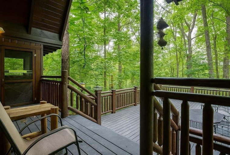Terrace/patio 5, Rise And Shine 3 Bedroom Cabin, Sevier