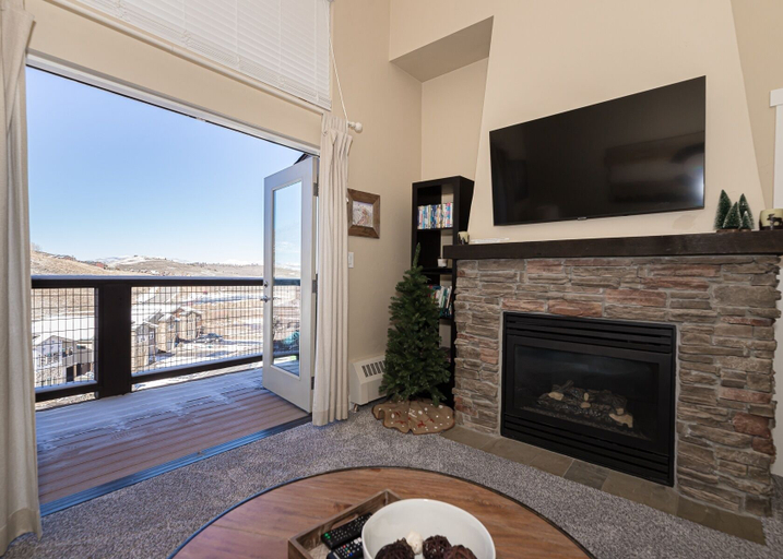 Interior 4, Base Camp 402 2 Bedroom Condo, Grand