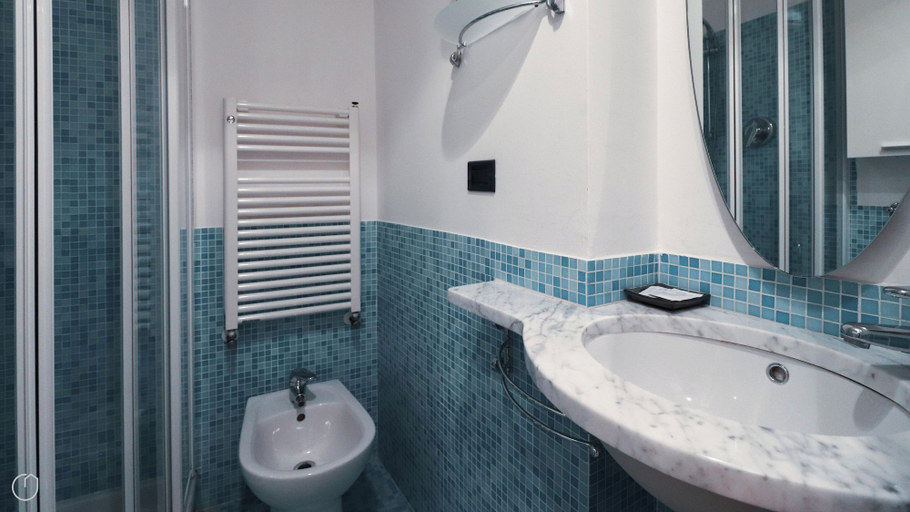 Bathroom 3, Italianway - Marsala 11, Genova