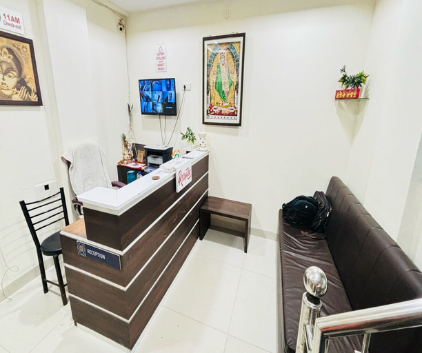 Reception 2, Townhouse Ganpati Mandir Khajrana, Indore