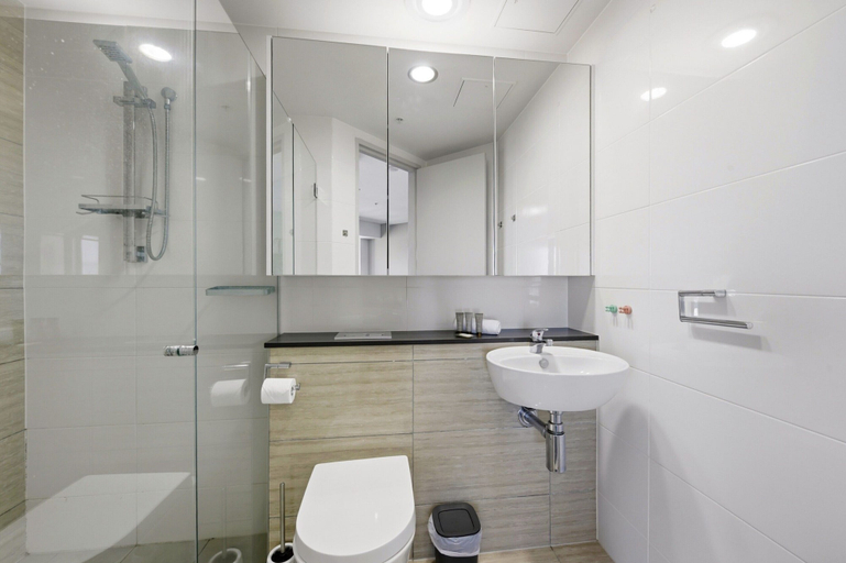 Bathroom, Central Brisbane Stay With Gym and Pool Access, Brisbane