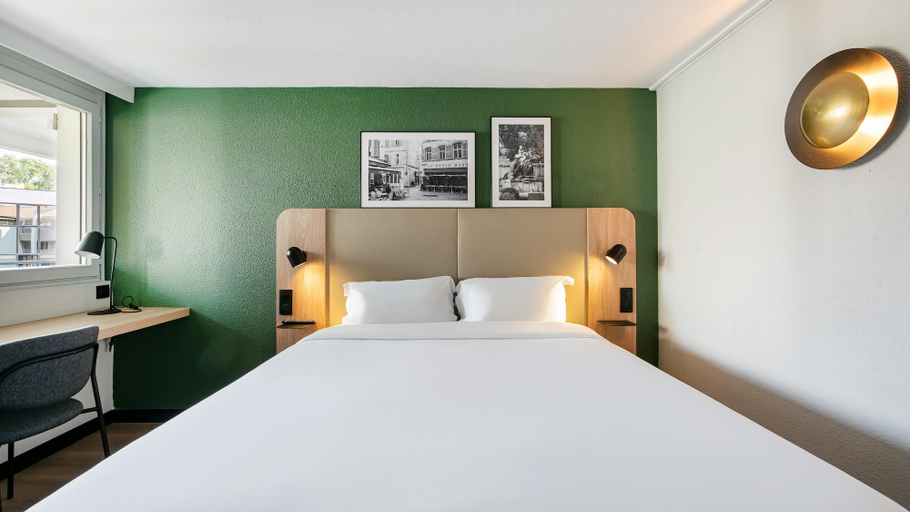 Bedroom 4, Campanile NATURE - Vannes, Morbihan