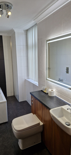 Bathroom 3, The Royal Hotel, Sefton