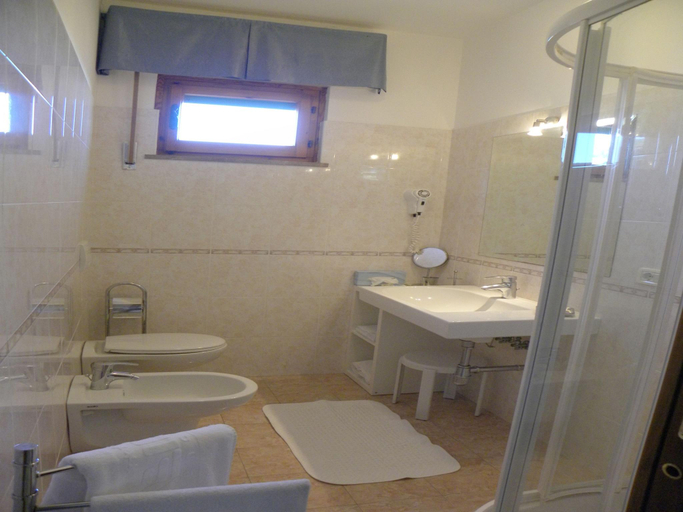 Bathroom, Apartment in Pietra Ligure With Garden, Savona