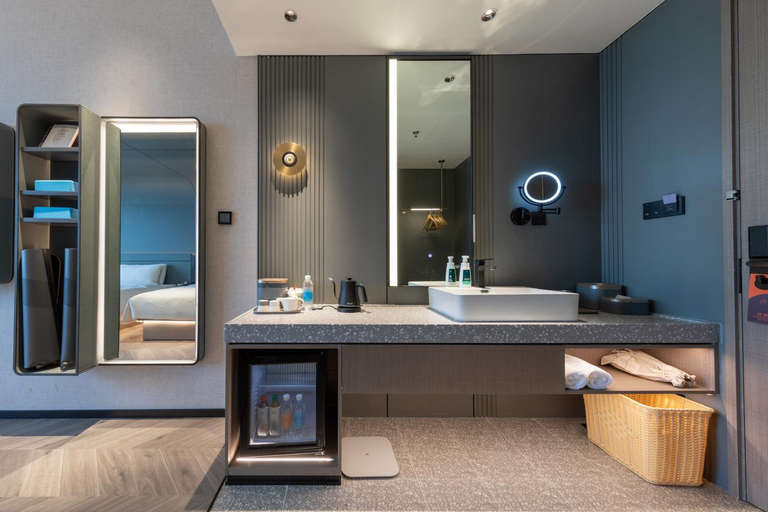 Bathroom 3, Atour S Hotel Ningbo Binjiang Olympic Sports Center, Ningbo