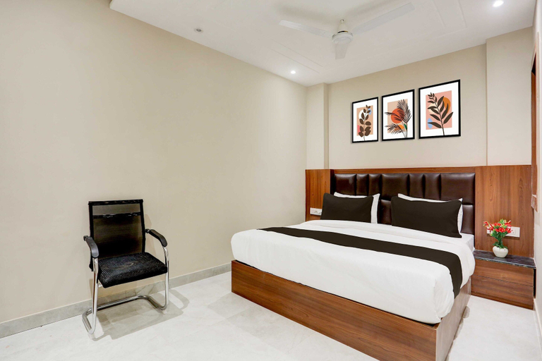 Room 4, Collection O Taj Nagri Phase 2, Agra