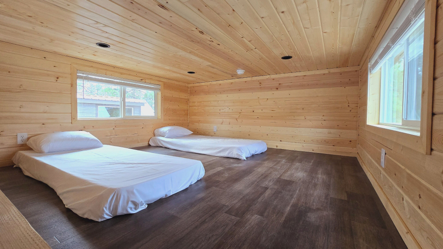Room 4, Mountain View Luxury Cabin, Coconino