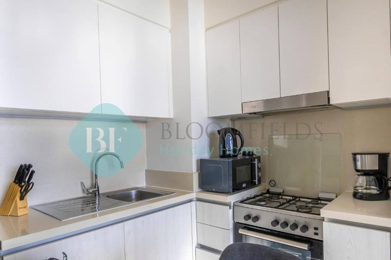 Private kitchen, Bloomfields Classic 1Bedroom In Park, Dubai